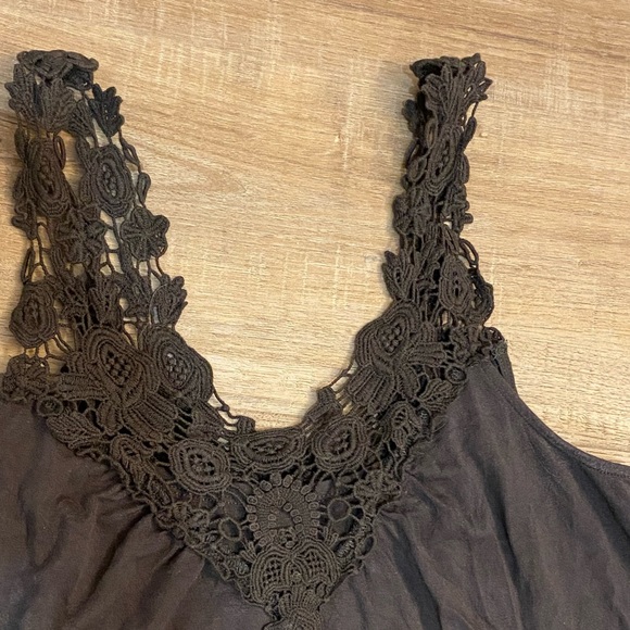 Beautiful khaki tank top with lace straps - Picture 1 of 6